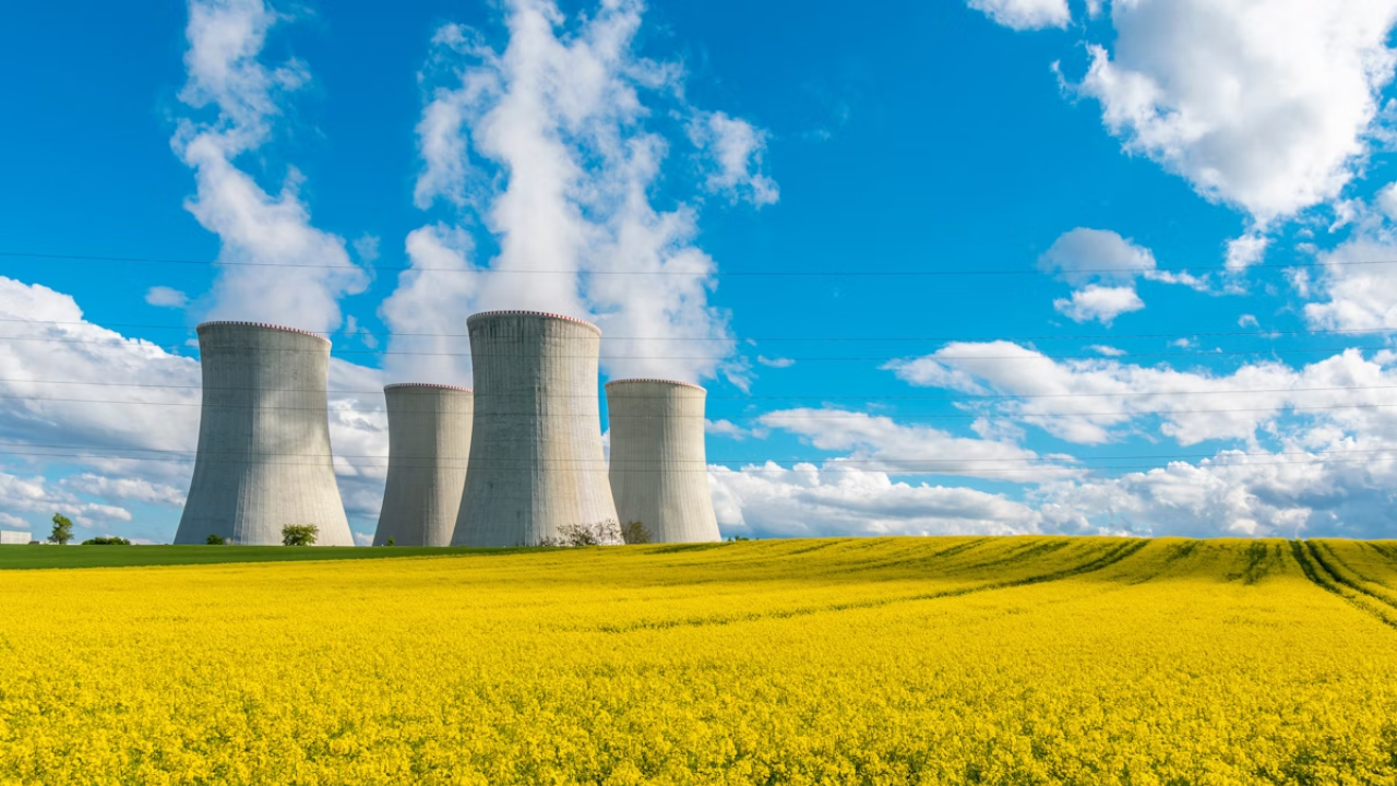 Grandes Tecnológicas Apuntan a la Energía Nuclear para Impulsar la Sostenibilidad en sus Centros de Datos